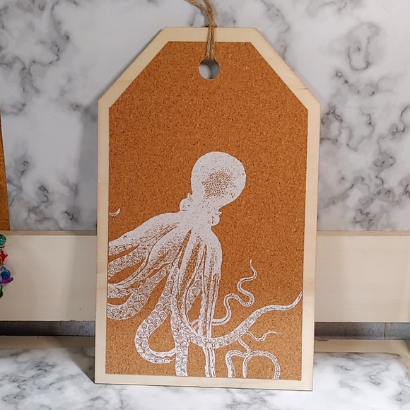 Octopus Decor Cork Board - Picture 1 of 4